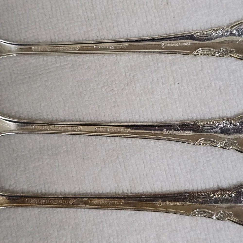 Oneida 1881 Rogers Enchantment Serving Utensils Silver Plate LondonTown 13 Pcs